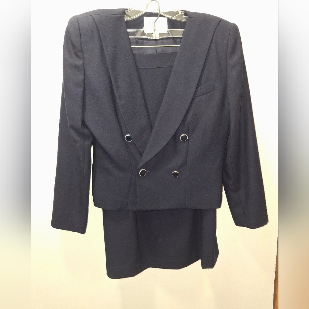 Valerie Stevens Black Blazer and Skirt Set Size 10 Petite